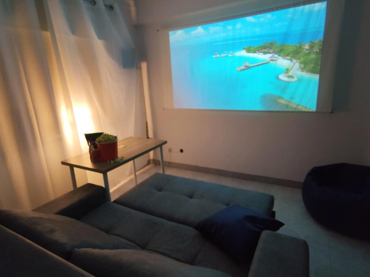 The Whale Beach House Atouguia Da Baleia Exterior photo